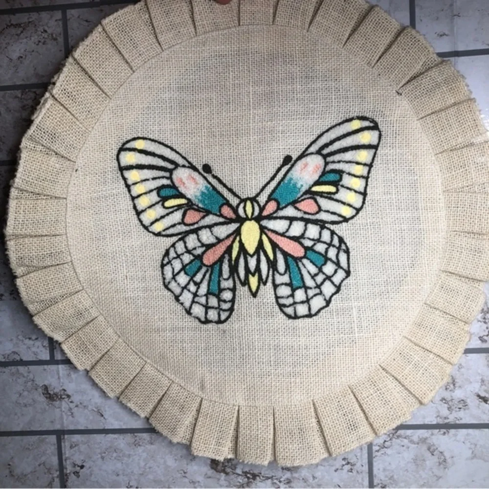 Nicole Miller round placemats